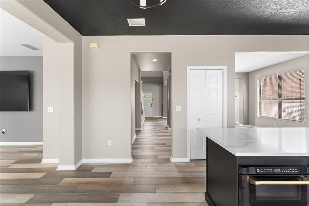 En Venta: $599,999 (4 camas, 2 baños, 2589 Pies cuadrados)