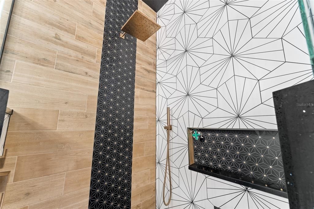 En Venta: $599,999 (4 camas, 2 baños, 2589 Pies cuadrados)