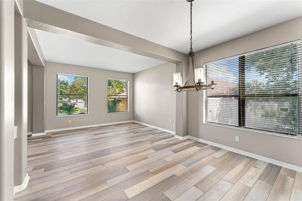 En Venta: $599,999 (4 camas, 2 baños, 2589 Pies cuadrados)