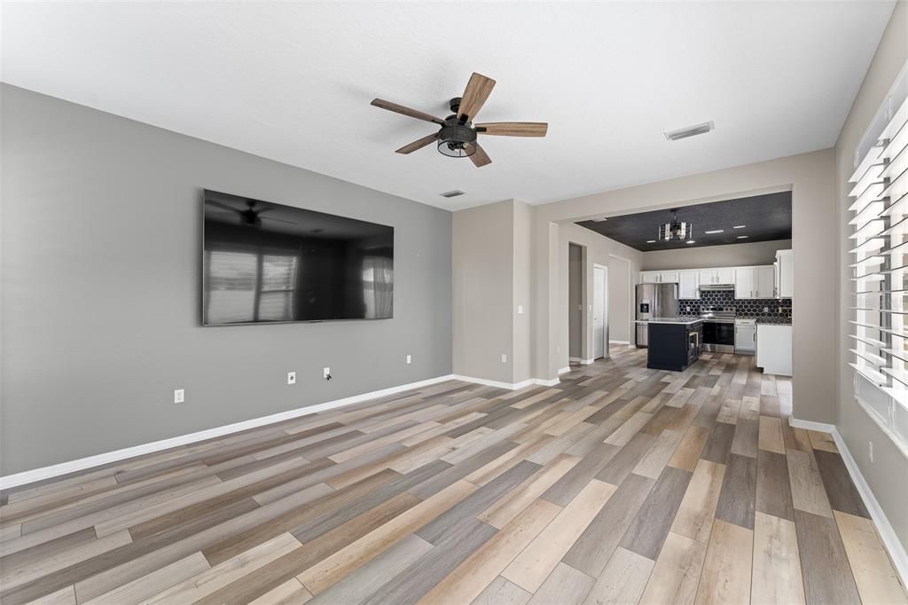 En Venta: $599,999 (4 camas, 2 baños, 2589 Pies cuadrados)