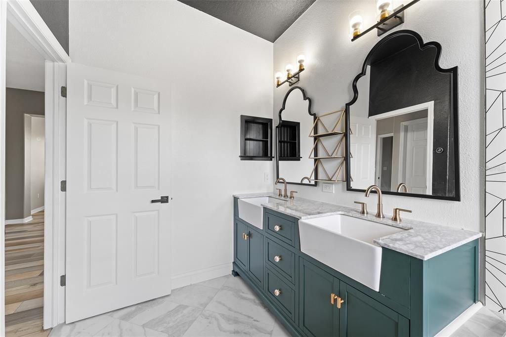 En Venta: $599,999 (4 camas, 2 baños, 2589 Pies cuadrados)