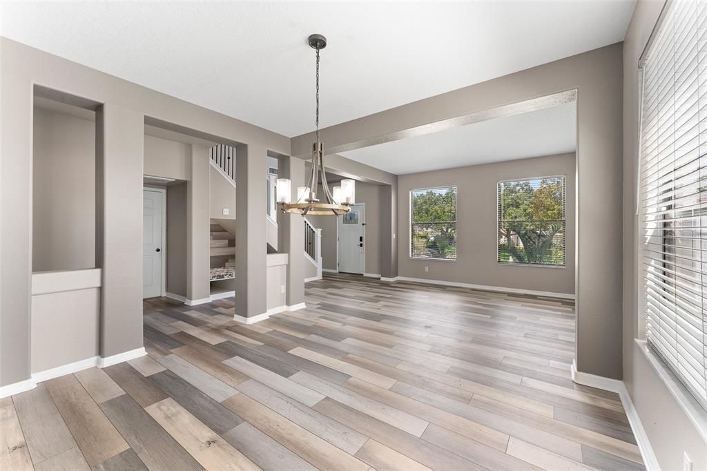 En Venta: $599,999 (4 camas, 2 baños, 2589 Pies cuadrados)