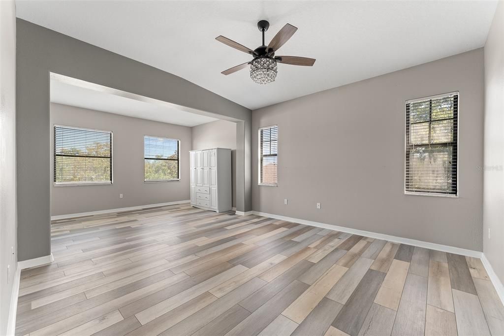 En Venta: $599,999 (4 camas, 2 baños, 2589 Pies cuadrados)