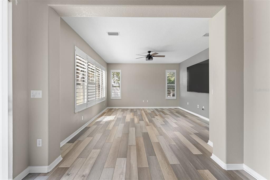 En Venta: $599,999 (4 camas, 2 baños, 2589 Pies cuadrados)