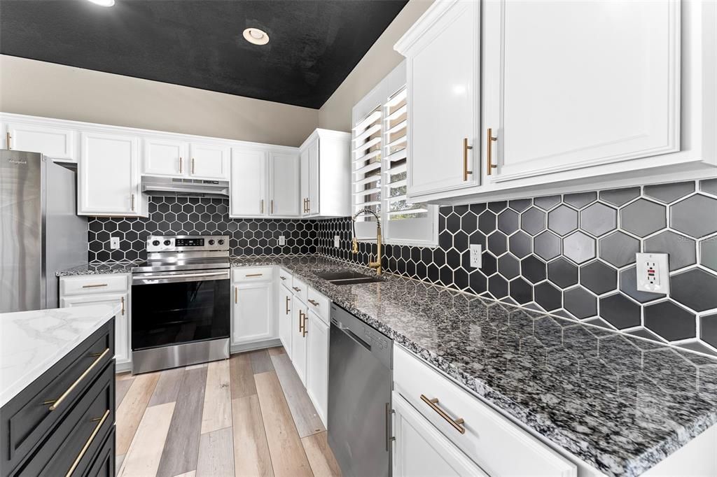 En Venta: $599,999 (4 camas, 2 baños, 2589 Pies cuadrados)