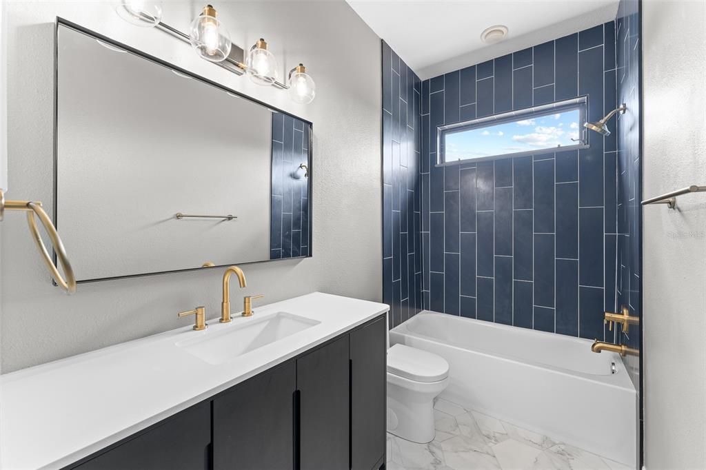 En Venta: $599,999 (4 camas, 2 baños, 2589 Pies cuadrados)