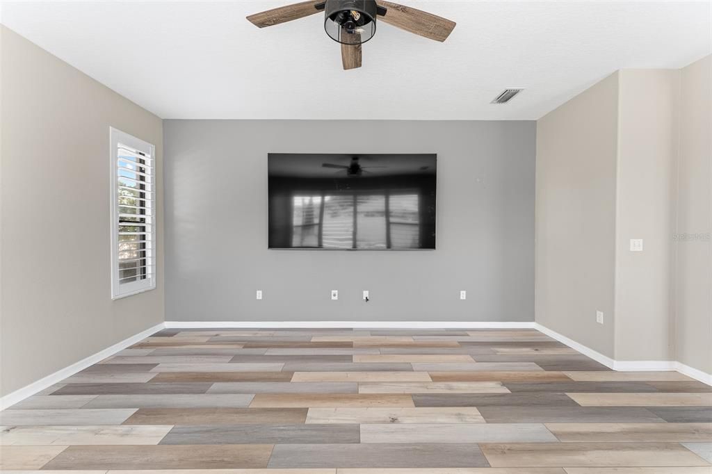 En Venta: $599,999 (4 camas, 2 baños, 2589 Pies cuadrados)