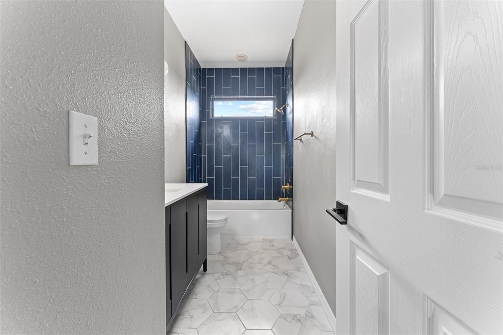 En Venta: $599,999 (4 camas, 2 baños, 2589 Pies cuadrados)