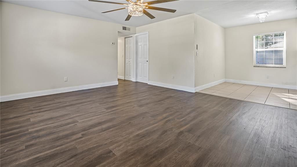 待售: $329,000 (4 贝兹, 2 浴室, 1170 平方英尺)