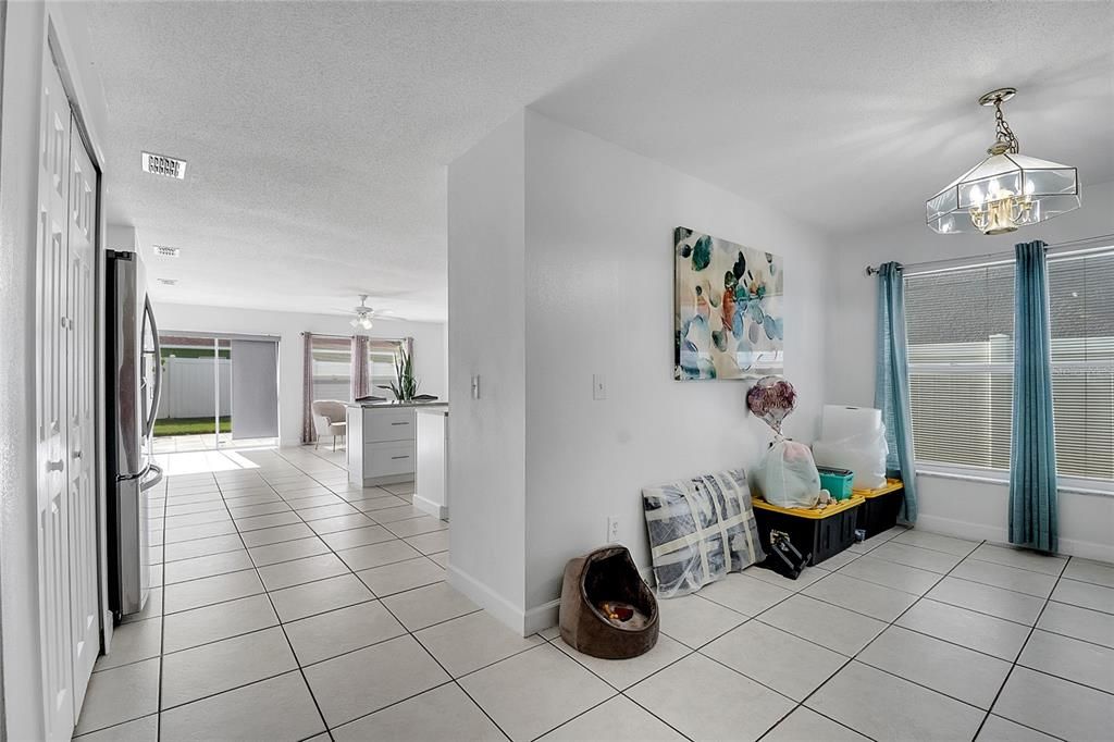 На продажу: $430,000 (3 спален, 2 ванн, 1934 Квадратных фут)