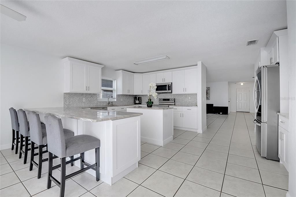 На продажу: $430,000 (3 спален, 2 ванн, 1934 Квадратных фут)