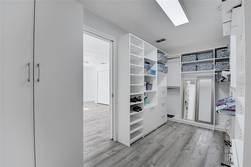 На продажу: $430,000 (3 спален, 2 ванн, 1934 Квадратных фут)