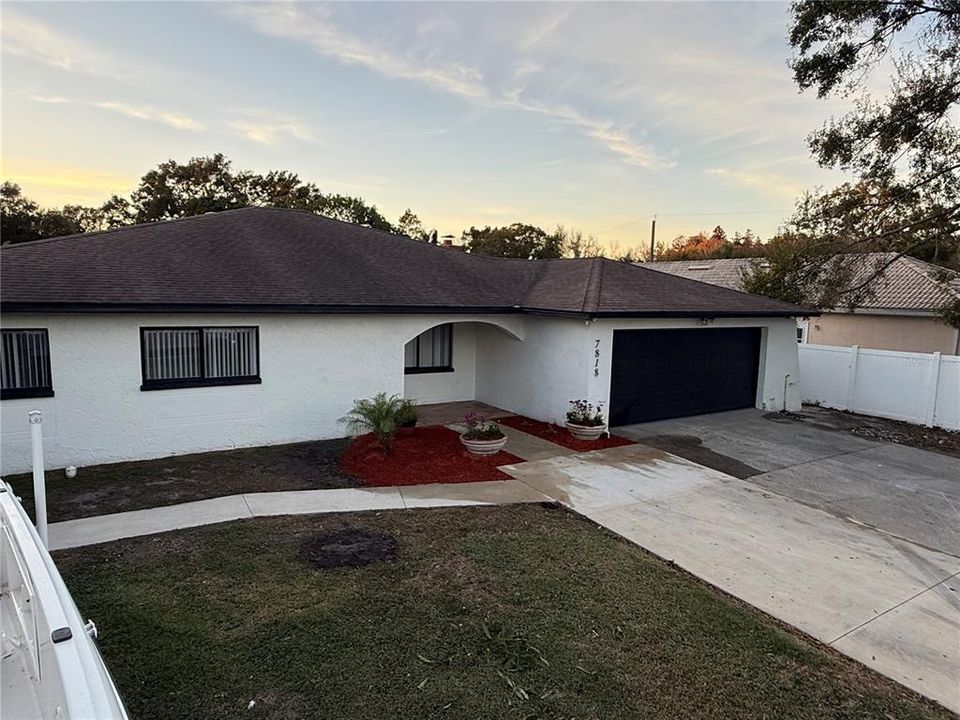 For Sale: $625,000 (3 beds, 4 baths, 2118 Square Feet)