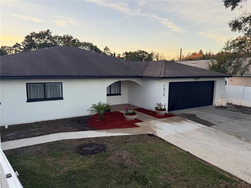 For Sale: $625,000 (3 beds, 4 baths, 2118 Square Feet)