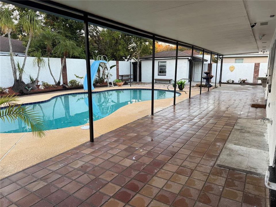 For Sale: $625,000 (3 beds, 4 baths, 2118 Square Feet)