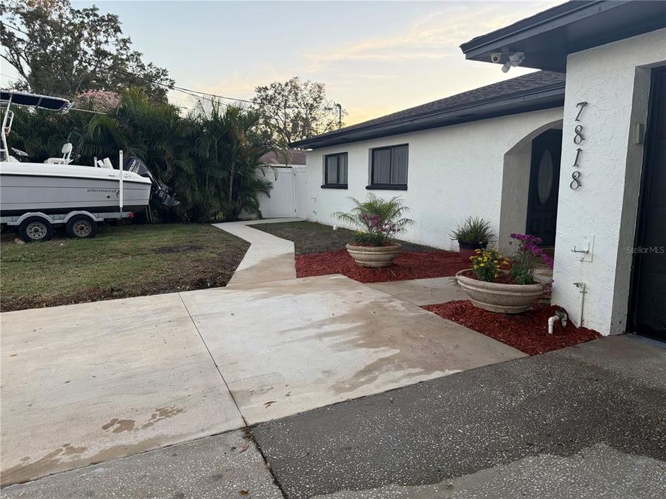 For Sale: $625,000 (3 beds, 4 baths, 2118 Square Feet)