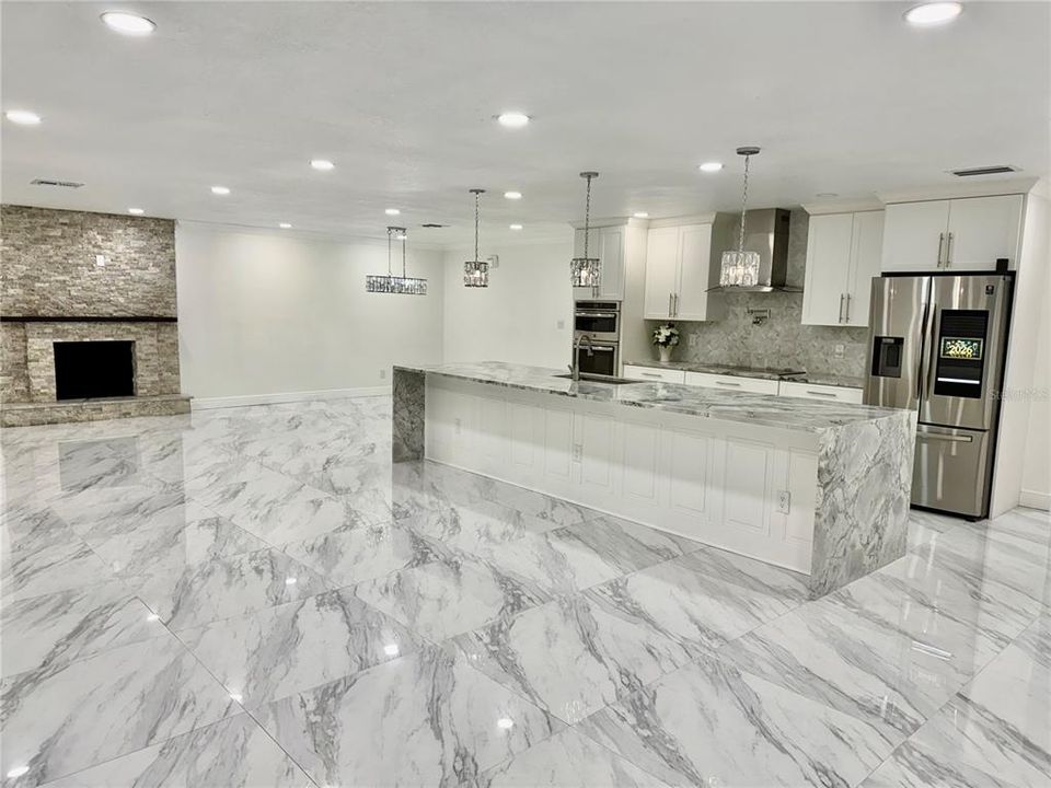 For Sale: $625,000 (3 beds, 4 baths, 2118 Square Feet)