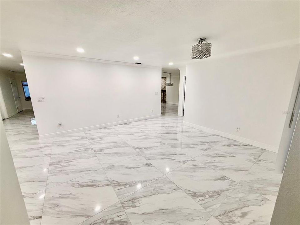 For Sale: $625,000 (3 beds, 4 baths, 2118 Square Feet)