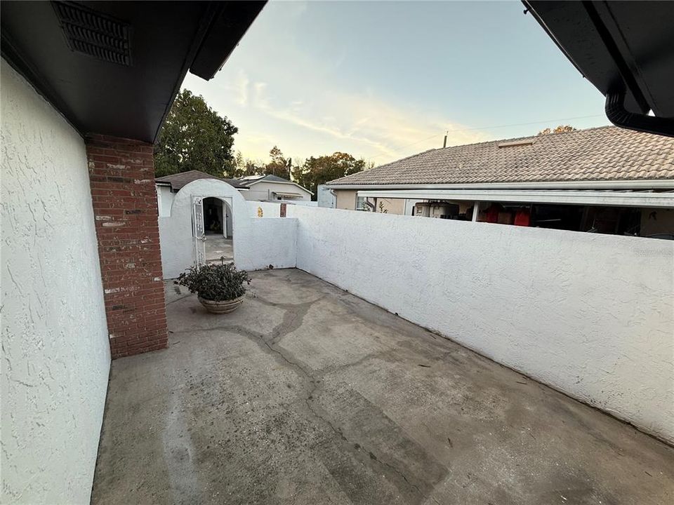 For Sale: $625,000 (3 beds, 4 baths, 2118 Square Feet)