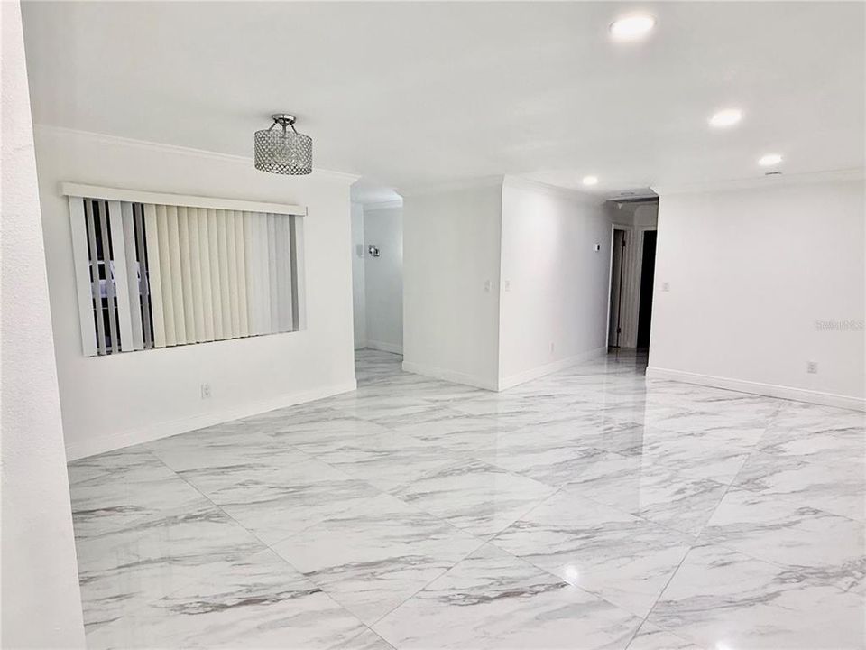 For Sale: $625,000 (3 beds, 4 baths, 2118 Square Feet)