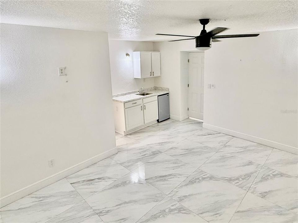 For Sale: $625,000 (3 beds, 4 baths, 2118 Square Feet)