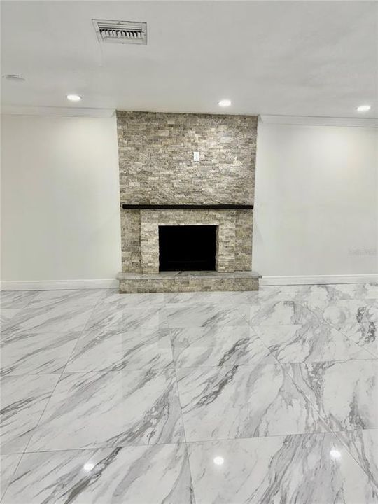 For Sale: $625,000 (3 beds, 4 baths, 2118 Square Feet)