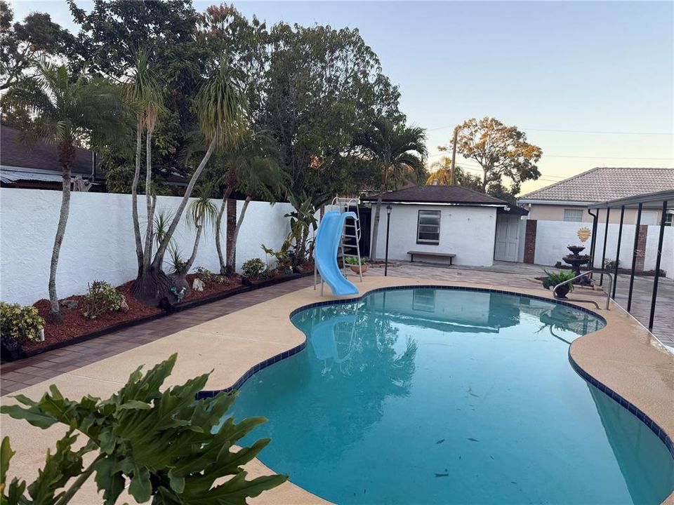 For Sale: $625,000 (3 beds, 4 baths, 2118 Square Feet)