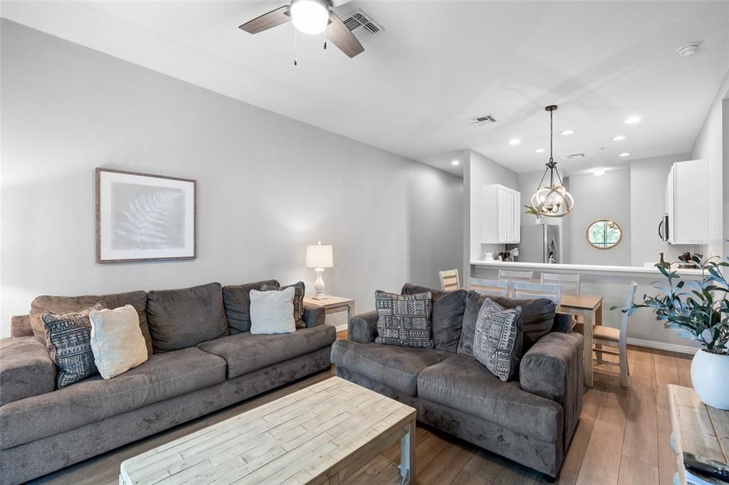 For Sale: $210,000 (3 beds, 2 baths, 1227 Square Feet)