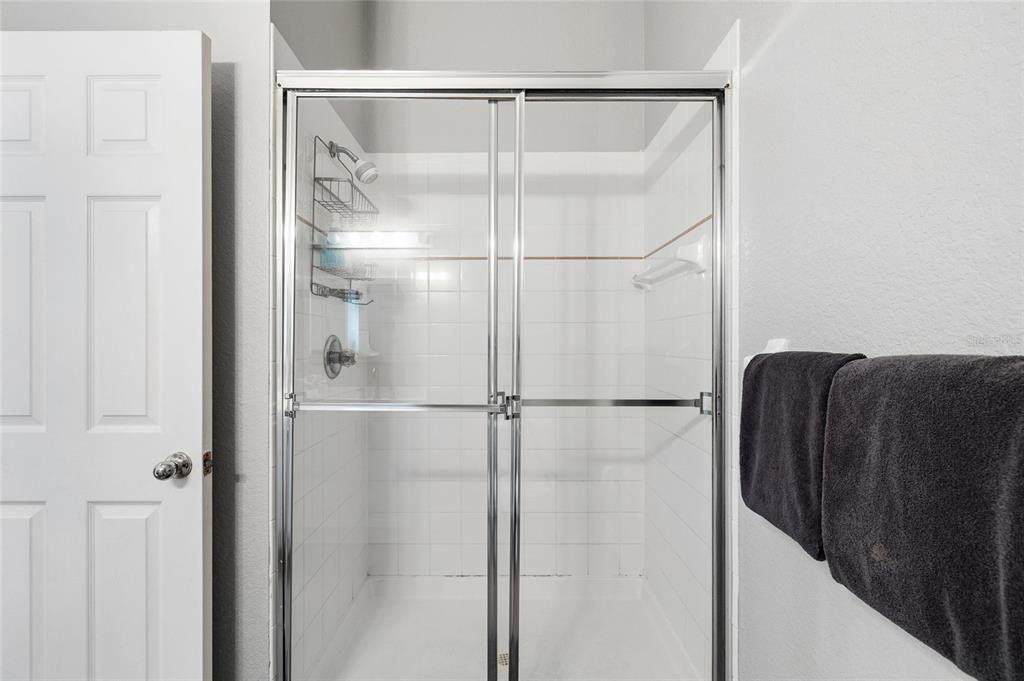 For Sale: $210,000 (3 beds, 2 baths, 1227 Square Feet)