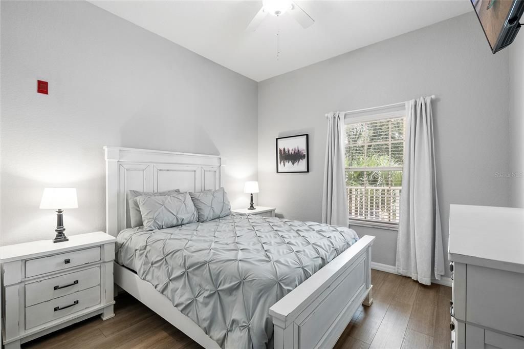 For Sale: $210,000 (3 beds, 2 baths, 1227 Square Feet)