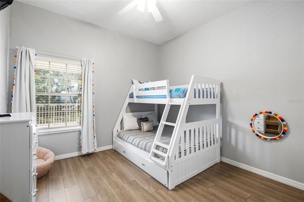 For Sale: $210,000 (3 beds, 2 baths, 1227 Square Feet)