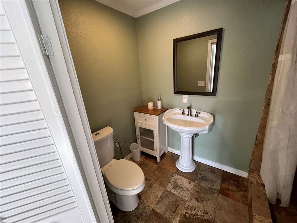 出租: $3,100 (3 贝兹, 2 浴室, 1158 平方英尺)