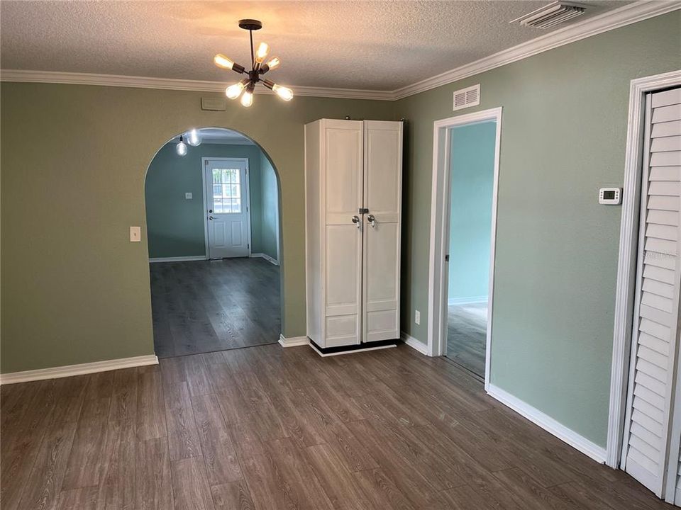 出租: $3,100 (3 贝兹, 2 浴室, 1158 平方英尺)