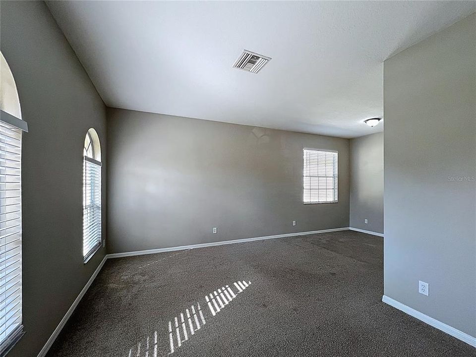 For Sale: $349,000 (5 beds, 3 baths, 2330 Square Feet)