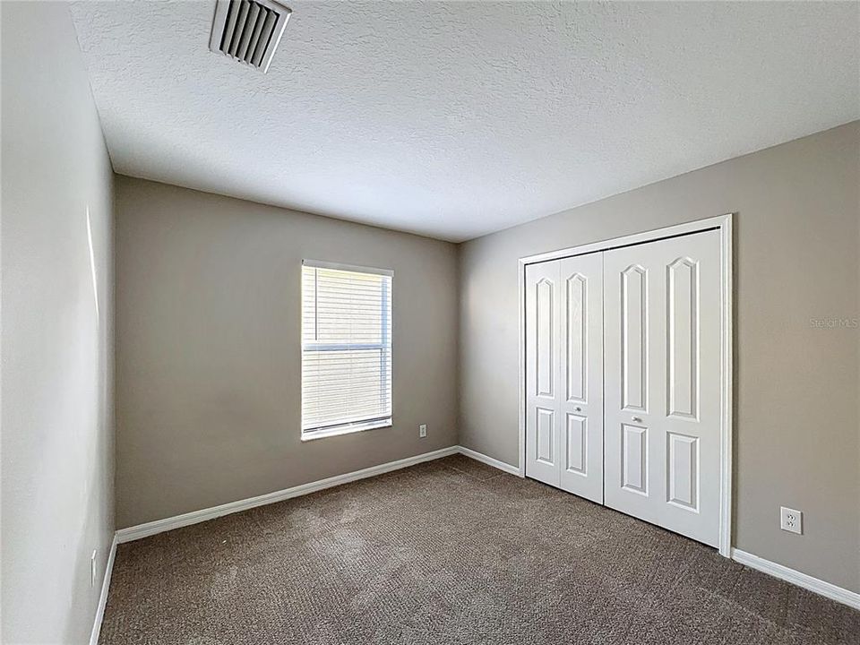 For Sale: $349,000 (5 beds, 3 baths, 2330 Square Feet)