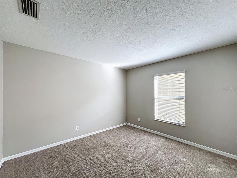 For Sale: $349,000 (5 beds, 3 baths, 2330 Square Feet)