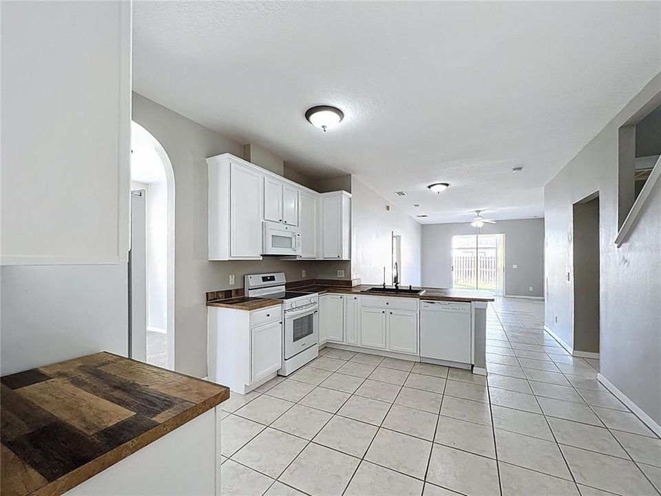 For Sale: $349,000 (5 beds, 3 baths, 2330 Square Feet)