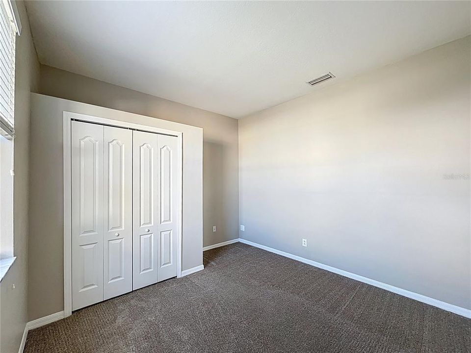 For Sale: $349,000 (5 beds, 3 baths, 2330 Square Feet)