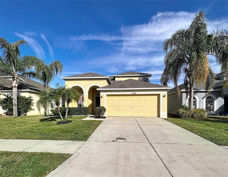 For Sale: $349,000 (5 beds, 3 baths, 2330 Square Feet)