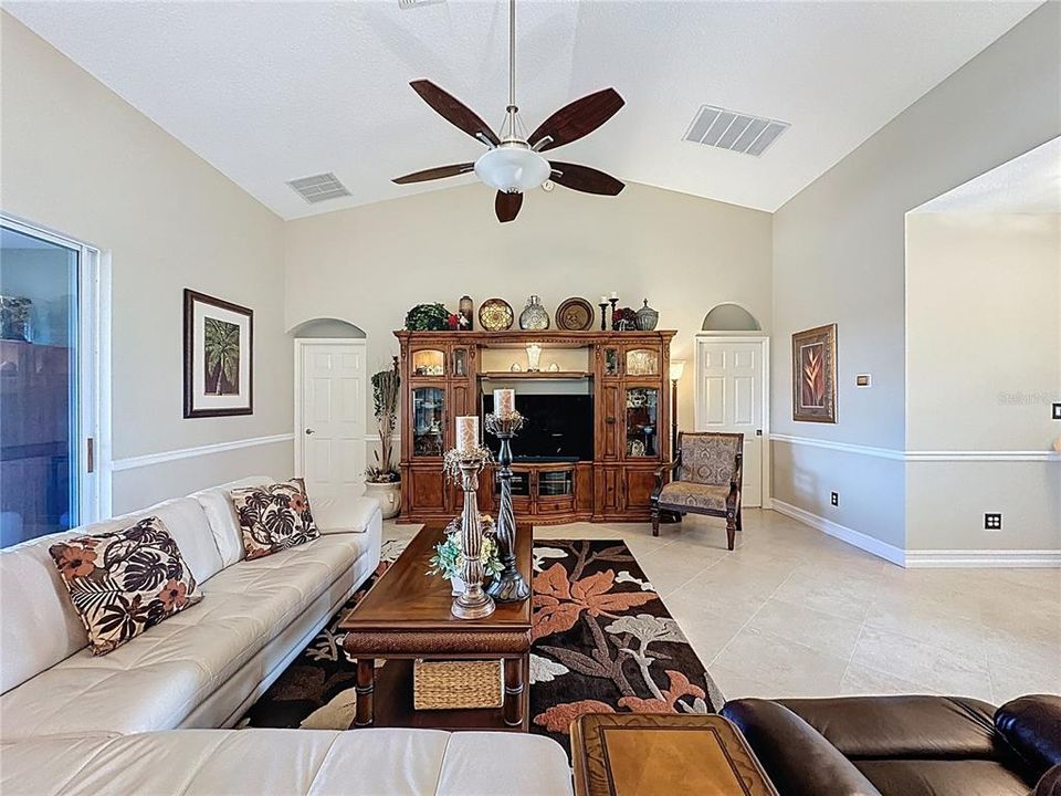 На продажу: $499,999 (3 спален, 2 ванн, 1954 Квадратных фут)