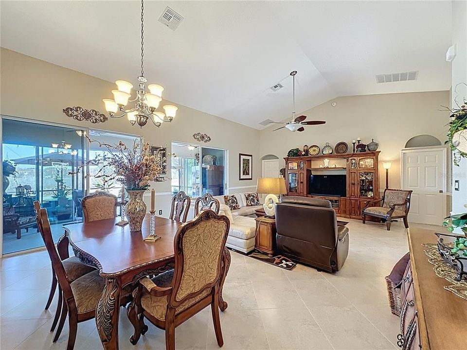 На продажу: $499,999 (3 спален, 2 ванн, 1954 Квадратных фут)