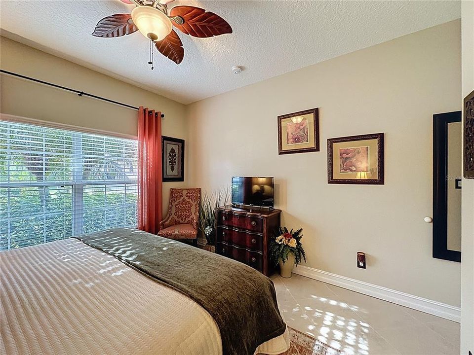 На продажу: $499,999 (3 спален, 2 ванн, 1954 Квадратных фут)