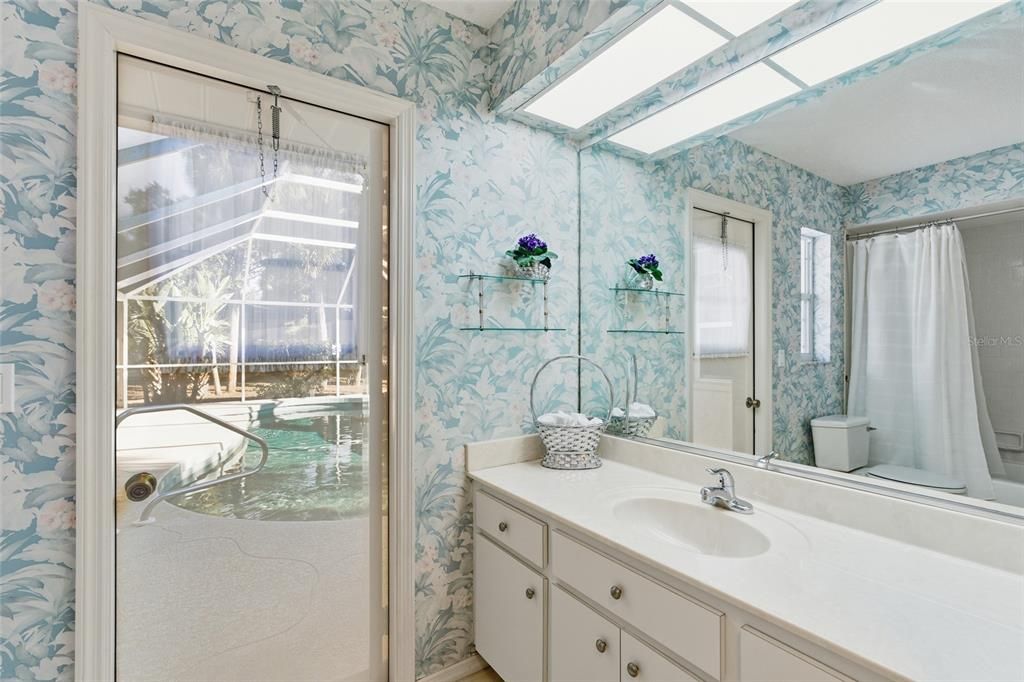 待售: $345,000 (3 贝兹, 2 浴室, 2059 平方英尺)