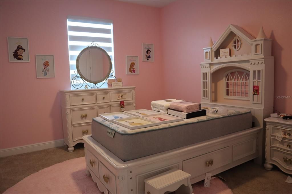 待售: $575,000 (3 贝兹, 2 浴室, 2224 平方英尺)