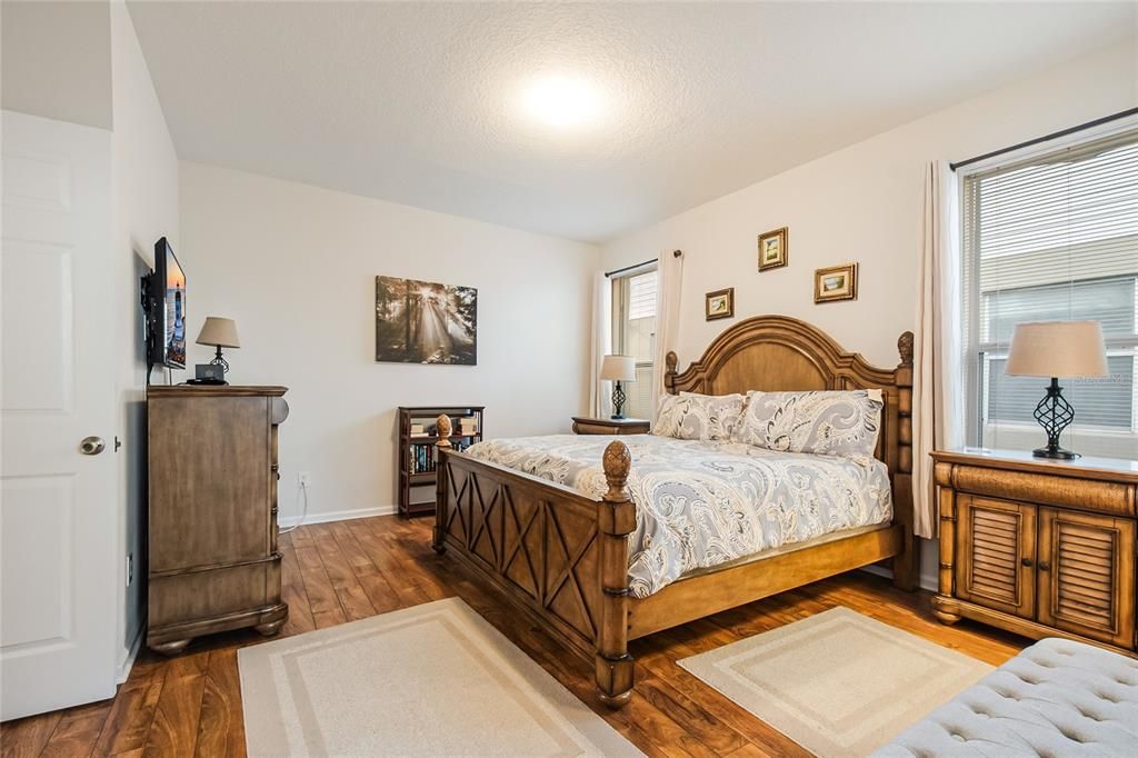 For Sale: $399,999 (3 beds, 2 baths, 1664 Square Feet)