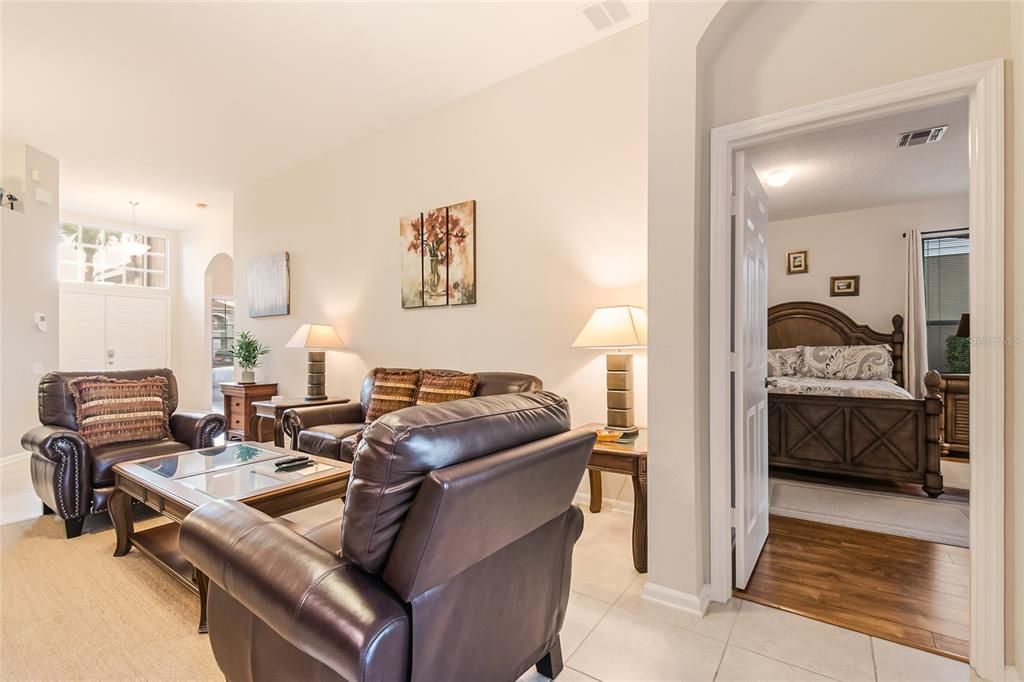 For Sale: $399,999 (3 beds, 2 baths, 1664 Square Feet)