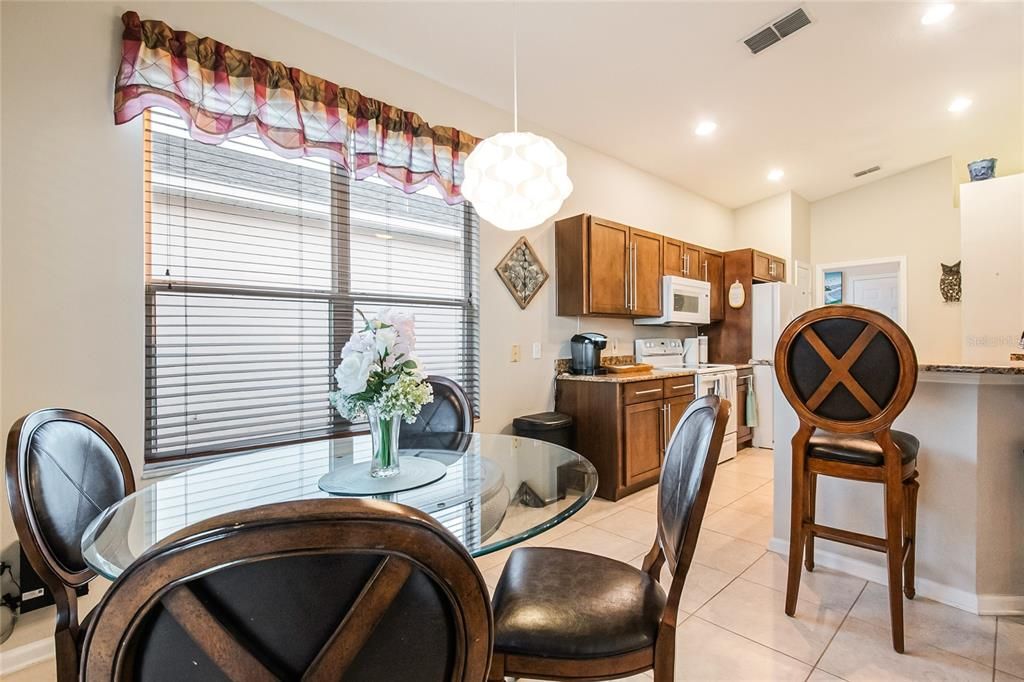 For Sale: $399,999 (3 beds, 2 baths, 1664 Square Feet)