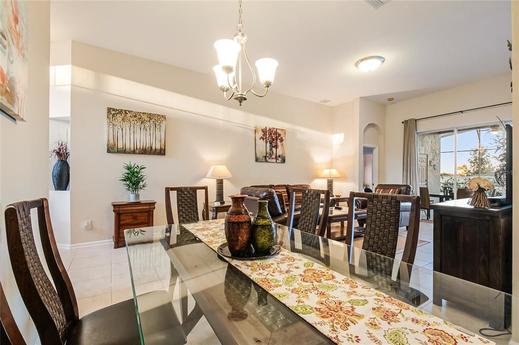 For Sale: $399,999 (3 beds, 2 baths, 1664 Square Feet)