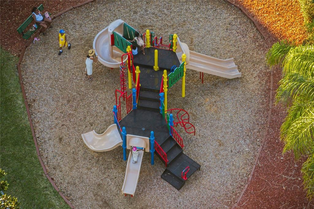 For Sale: $399,999 (3 beds, 2 baths, 1664 Square Feet)