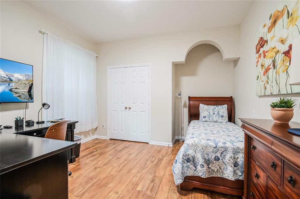 For Sale: $399,999 (3 beds, 2 baths, 1664 Square Feet)